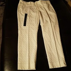 Brand new 3/4 white cropped slacks